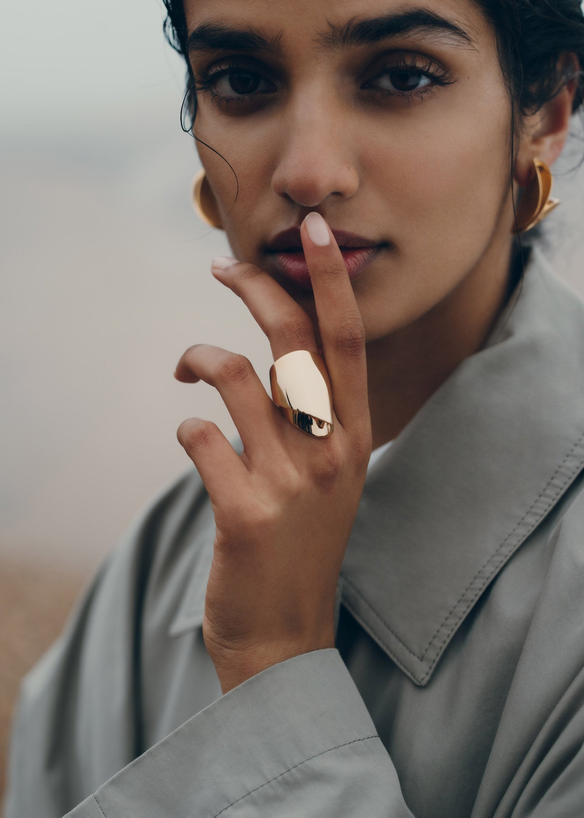 Anillo drapeado Éole​ - chapada en oro de 24 quilates​