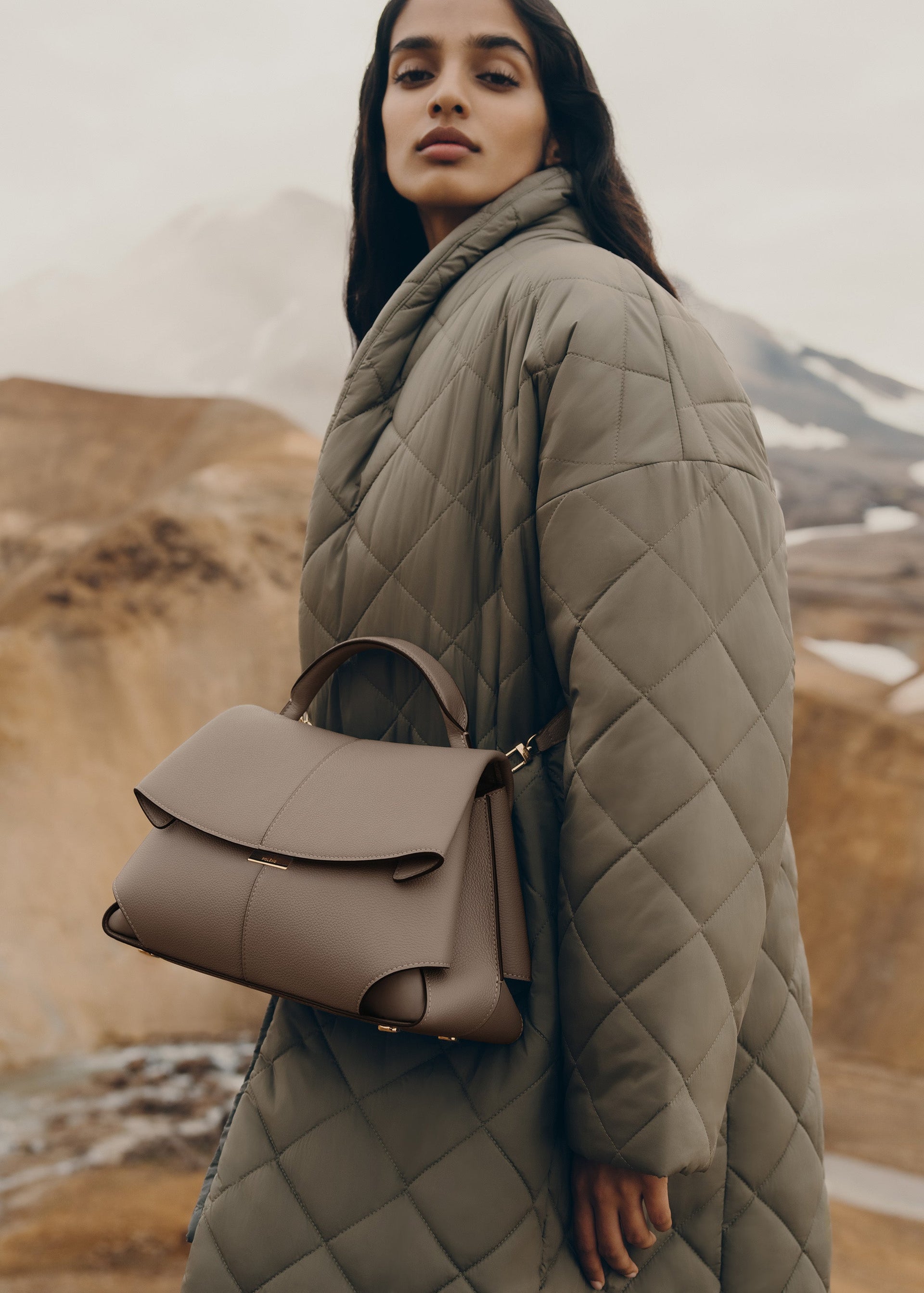 Mokki - Gris Topo Piel Granulada