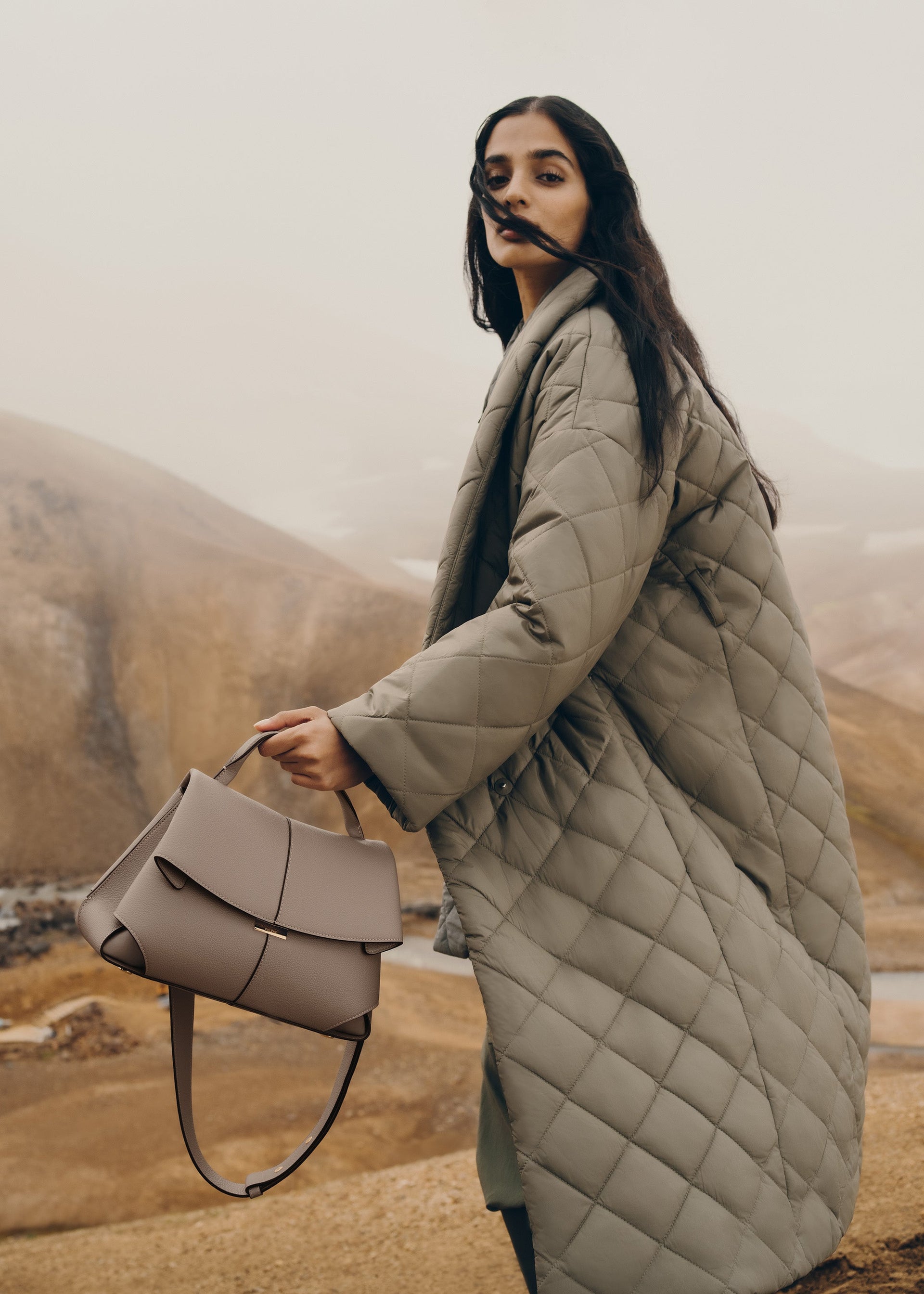 Mokki - Gris Topo Piel Granulada