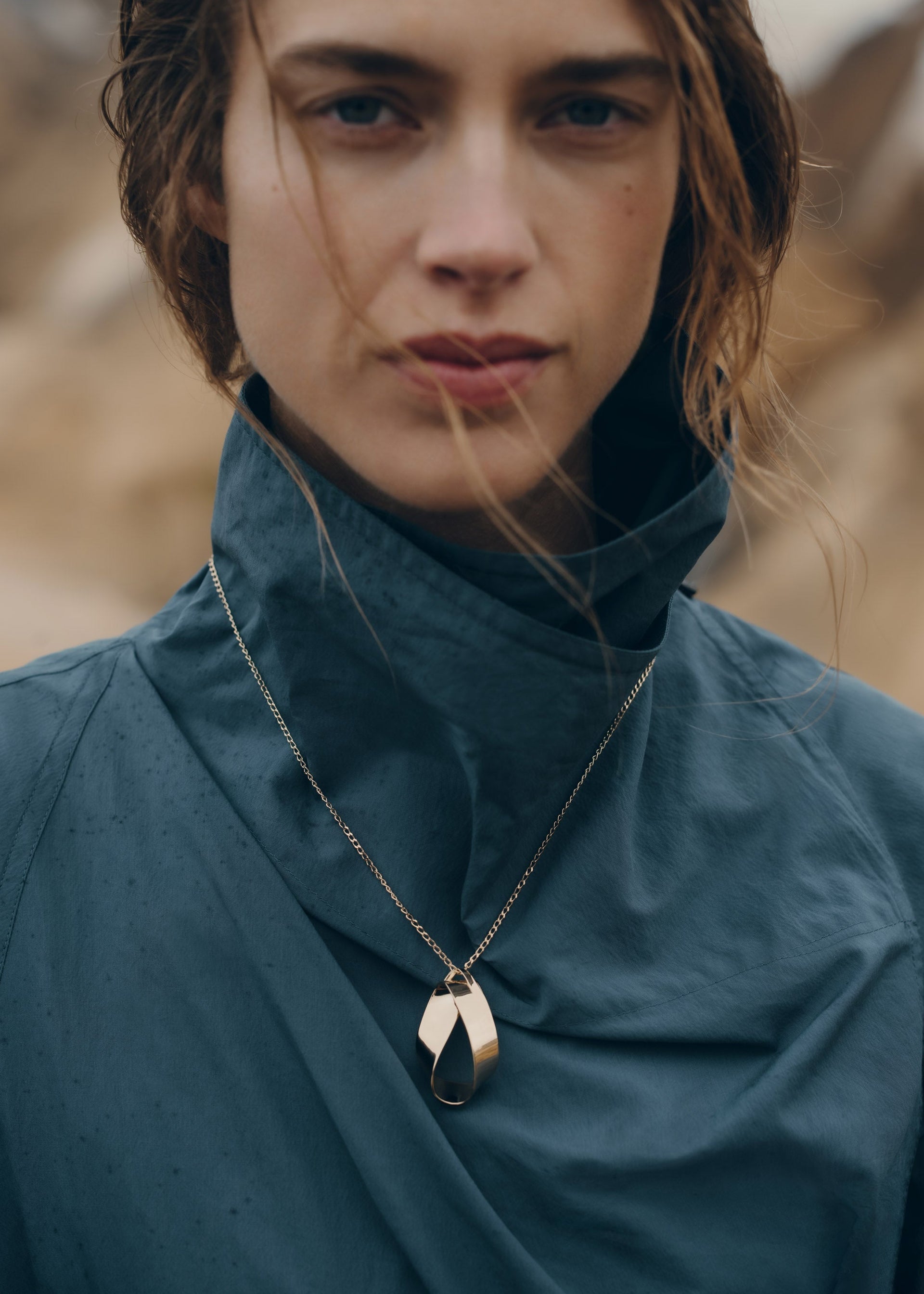 Pendientes Éole​ - chapada en oro de 24 quilates​