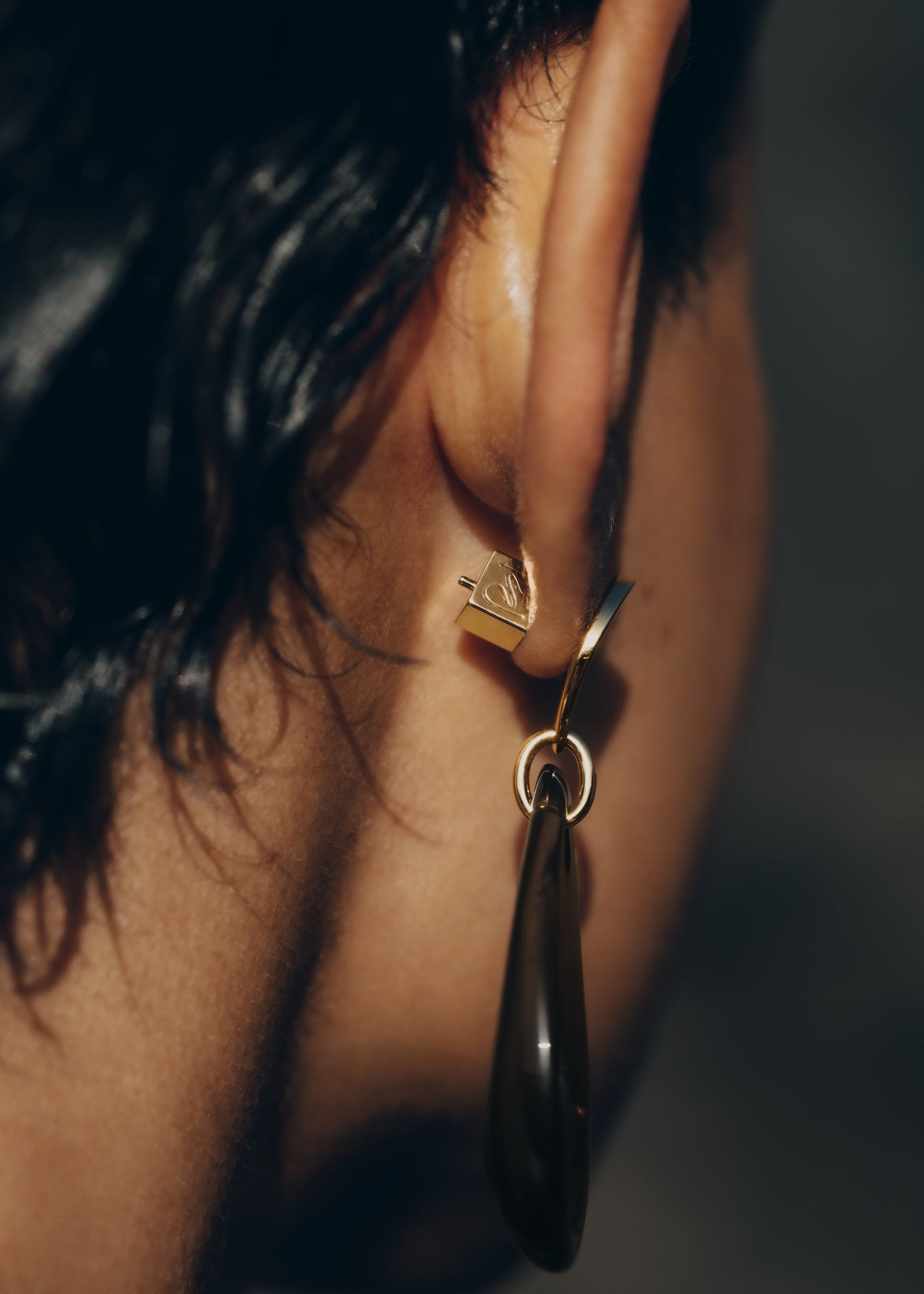 Pendientes largos Naé - Vidrio Ahumado