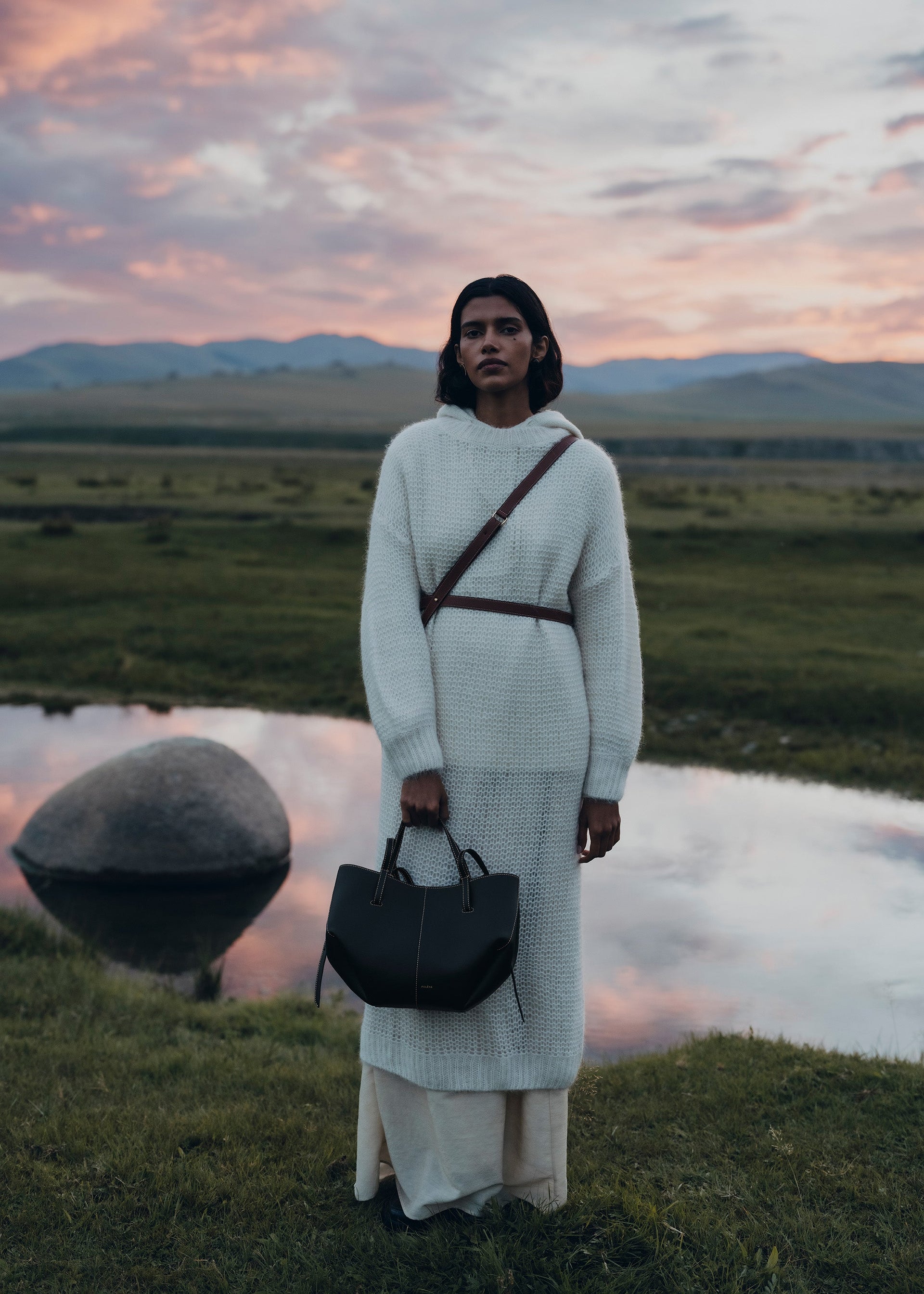 Cyme Mini - Nero Grano Cuciture Écru