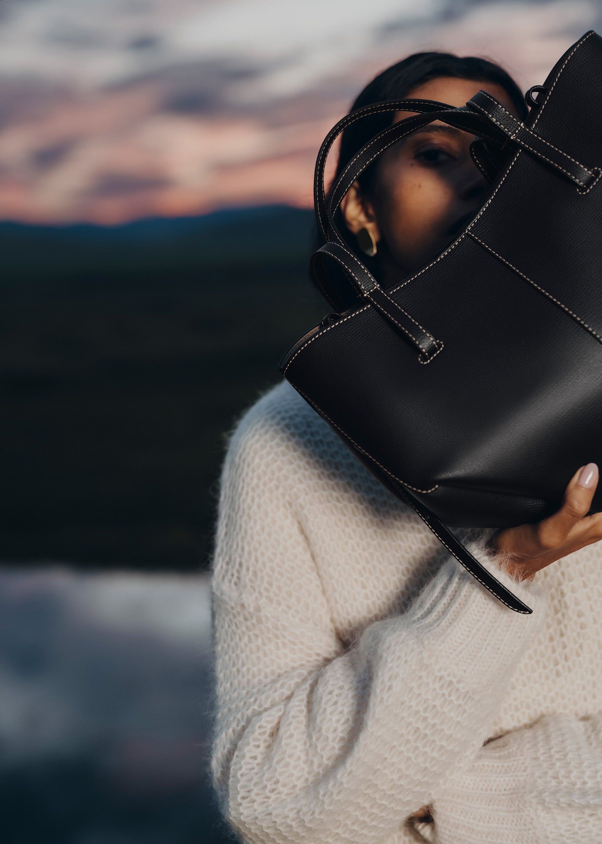 Cyme Mini - Nero Grano Cuciture Écru