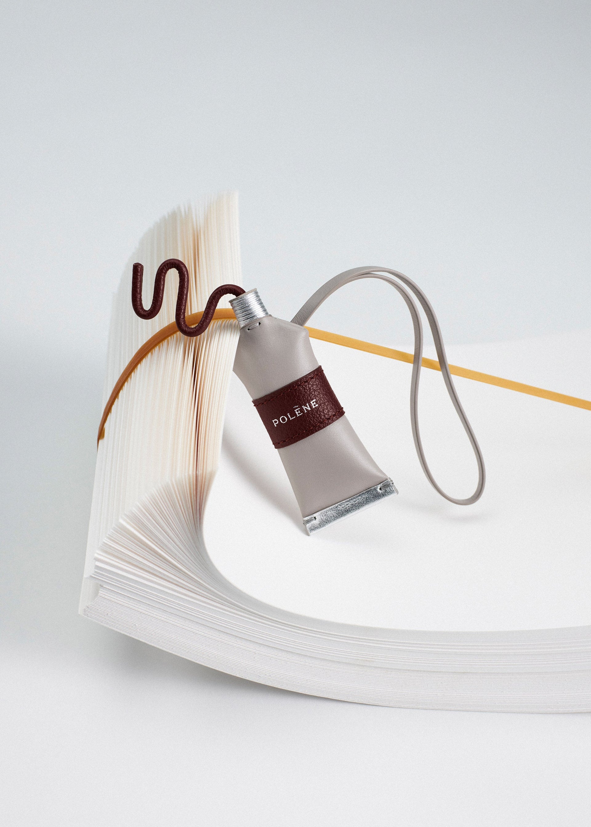 Charm Le Peintre - Cereza Negra