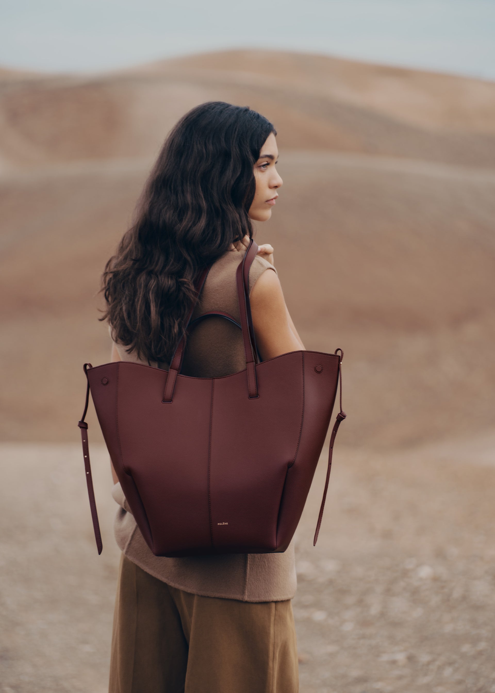 Cyme Tote - Cereza Negra Piel Granulada