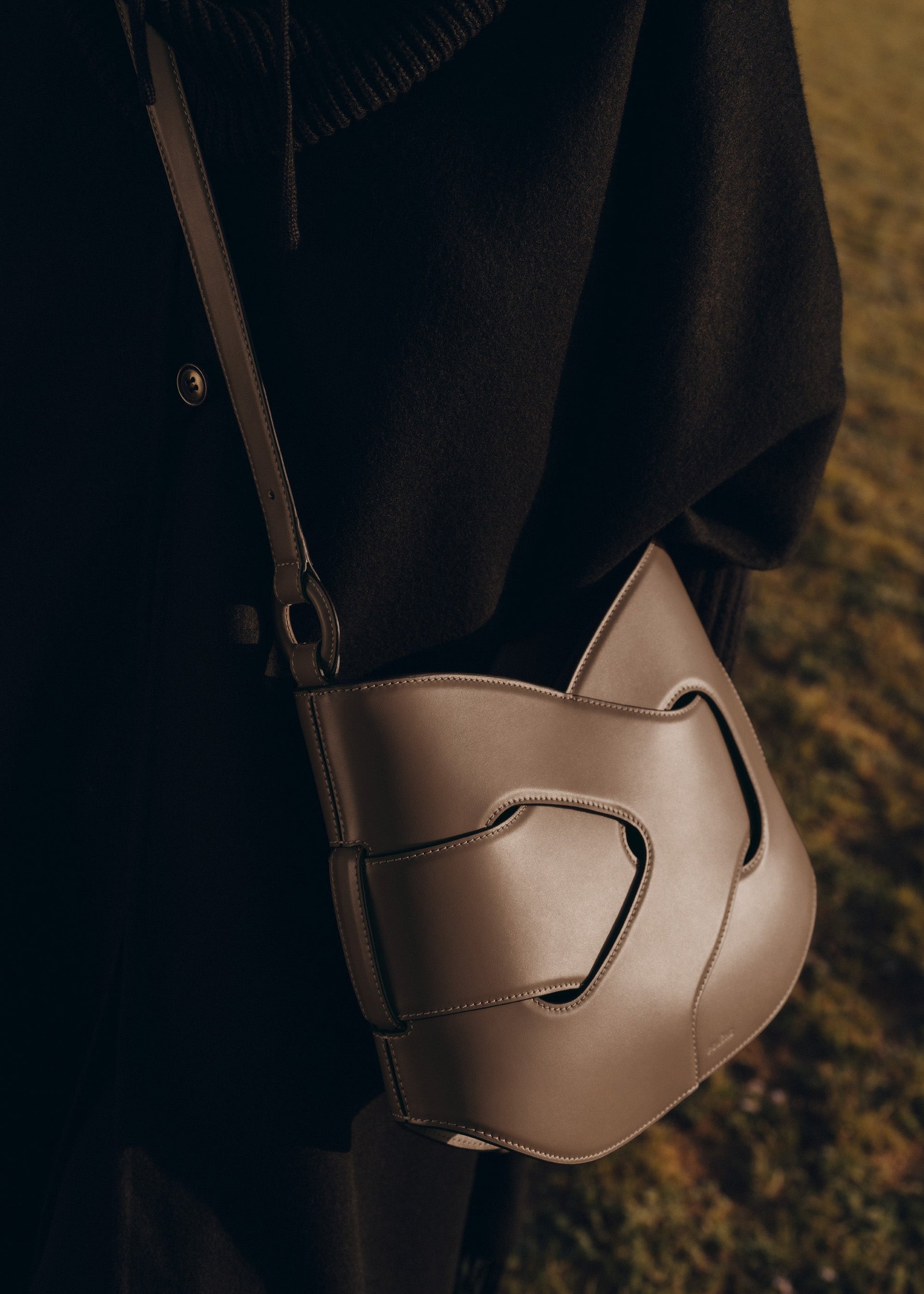 Nodde Hobo - Raíz Piel Lisa