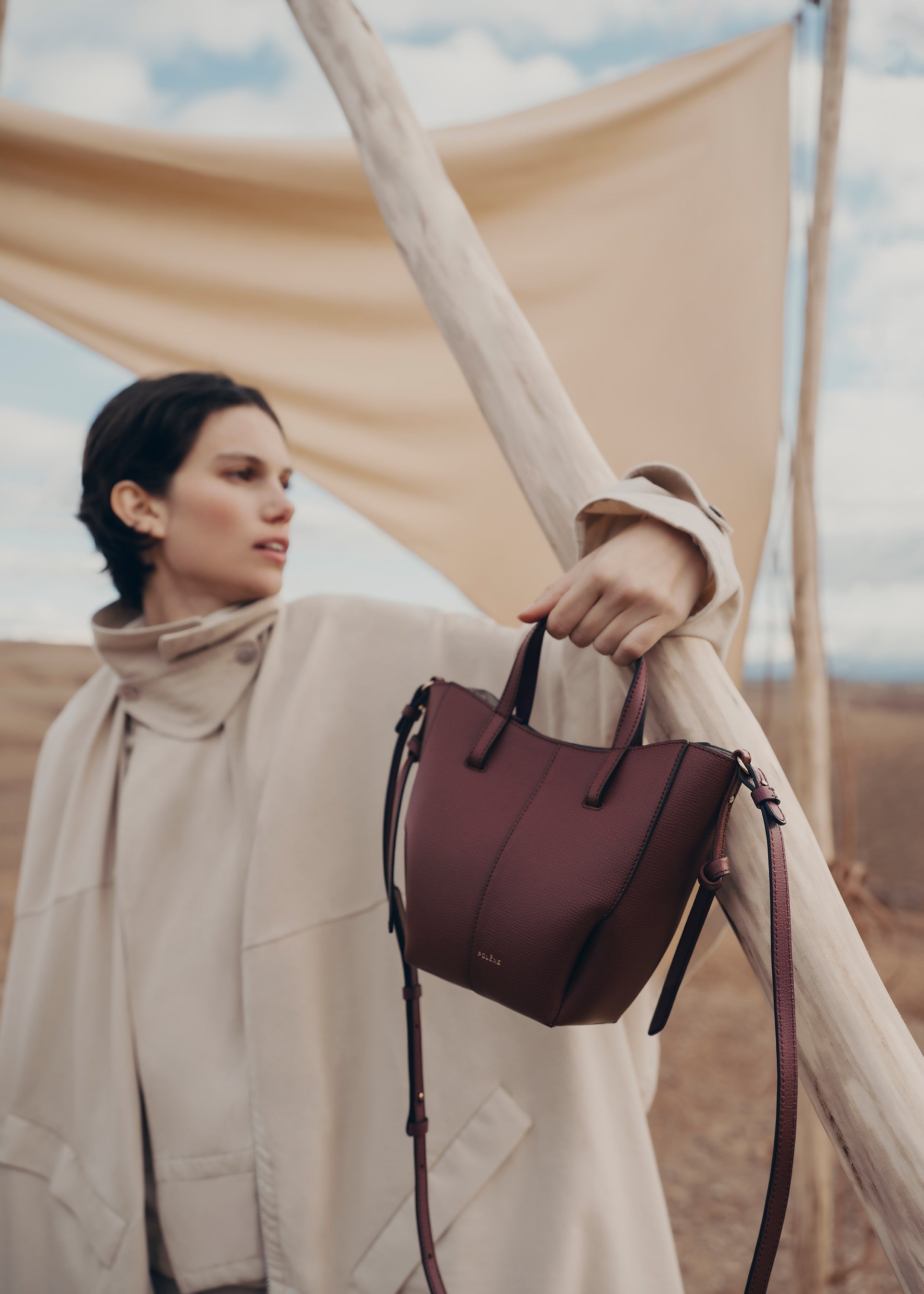 Cyme Tote Nano - Cereza Negra Piel Granulada