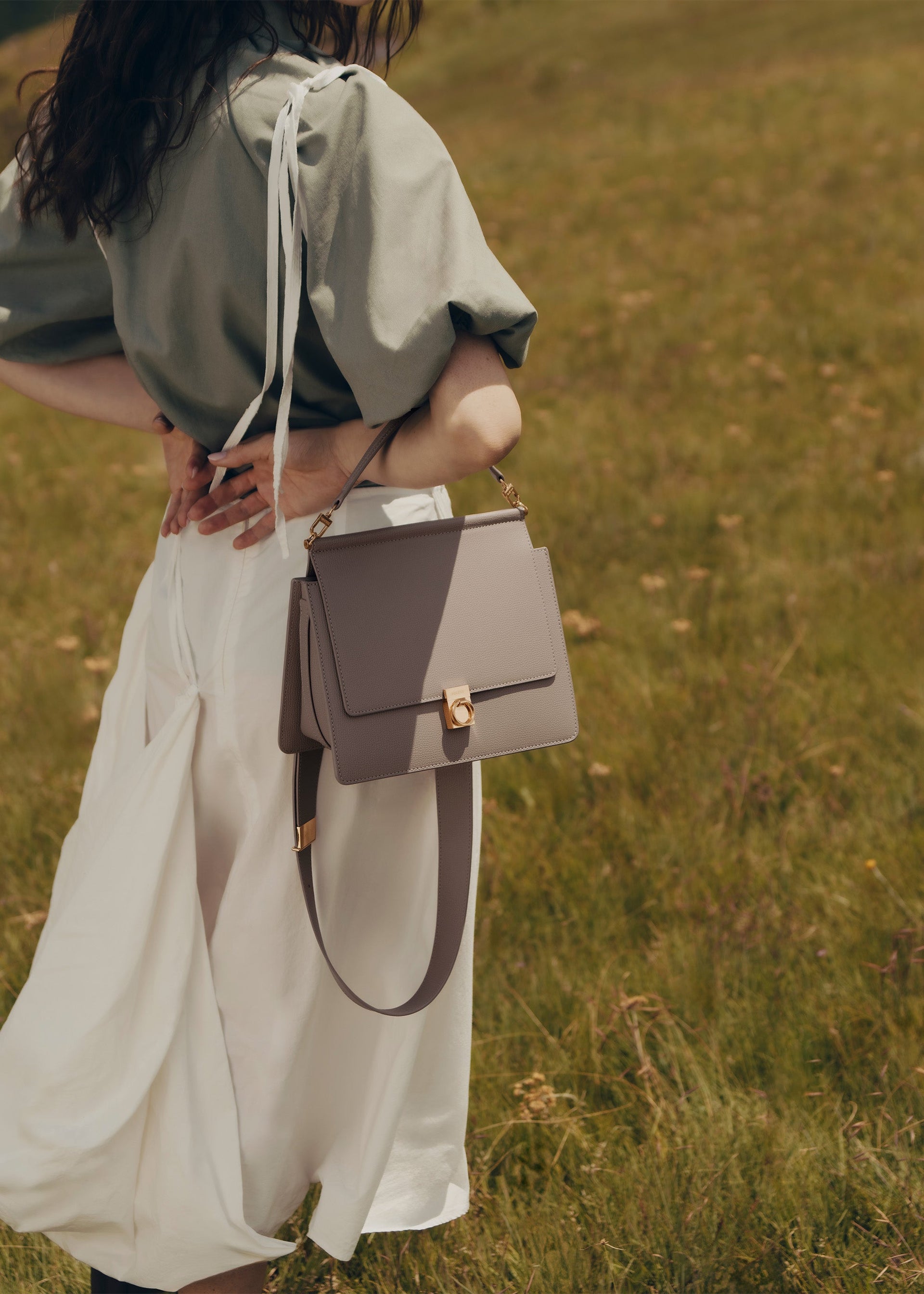 Numéro Sept - Gris Topo Piel Granulada