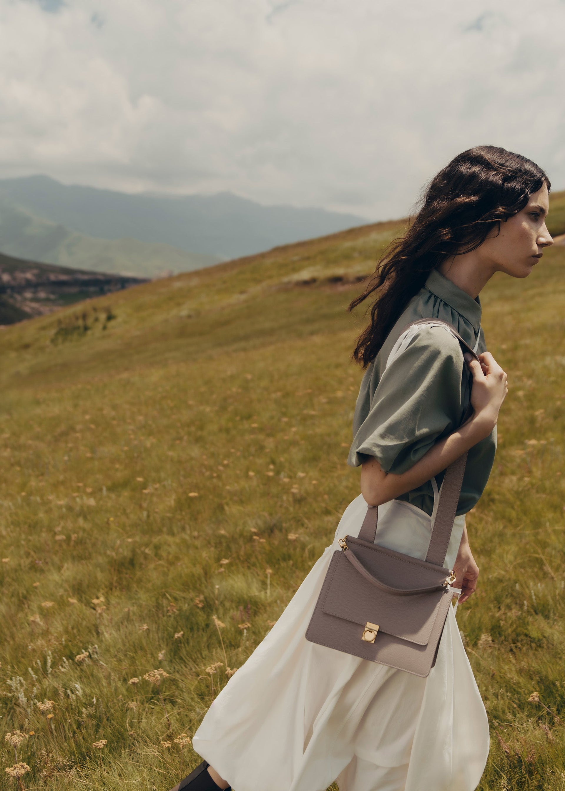 Numéro Sept - Gris Topo Piel Granulada