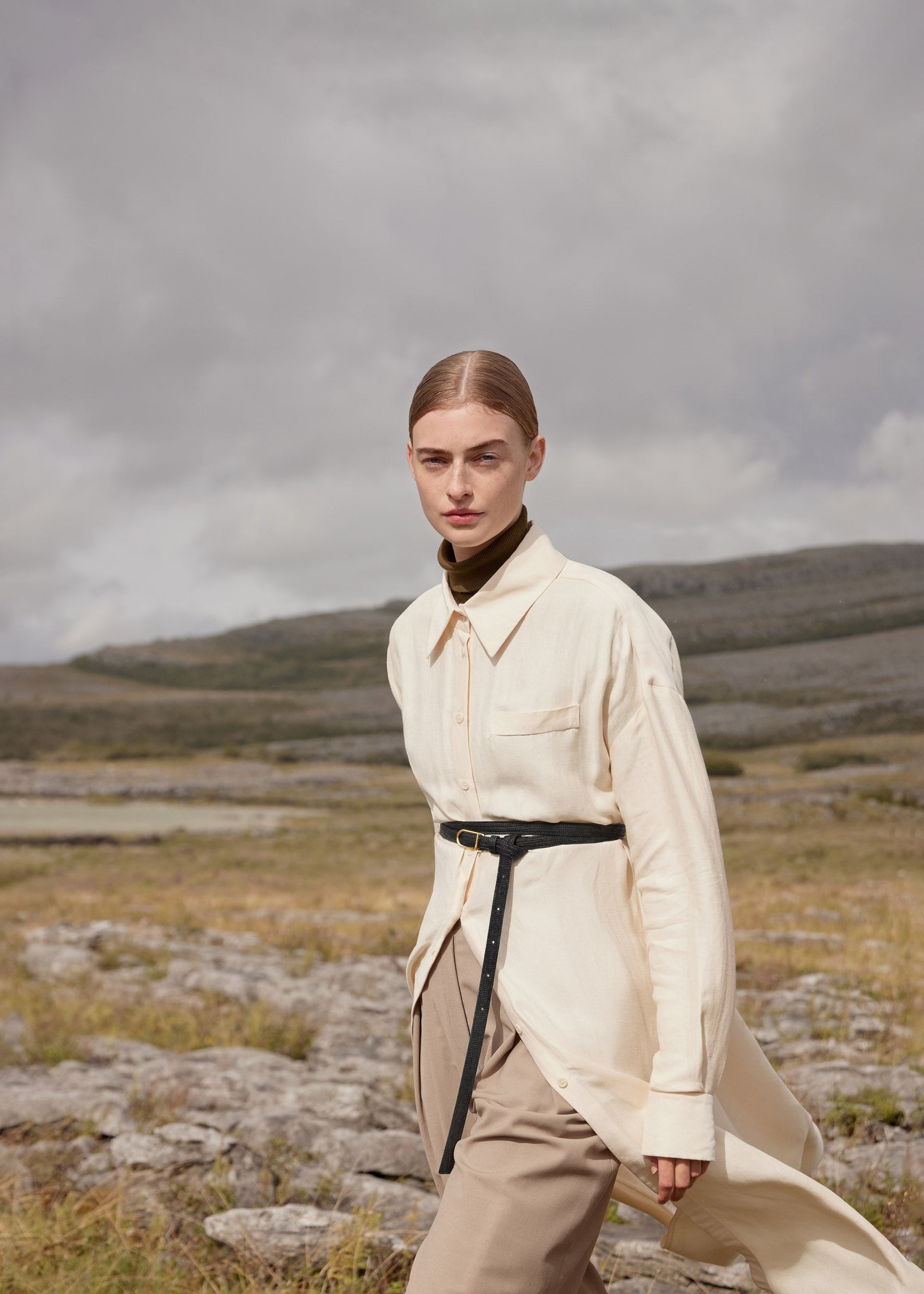 Cinturón fino Umi - Estampado de Lagarto Negro