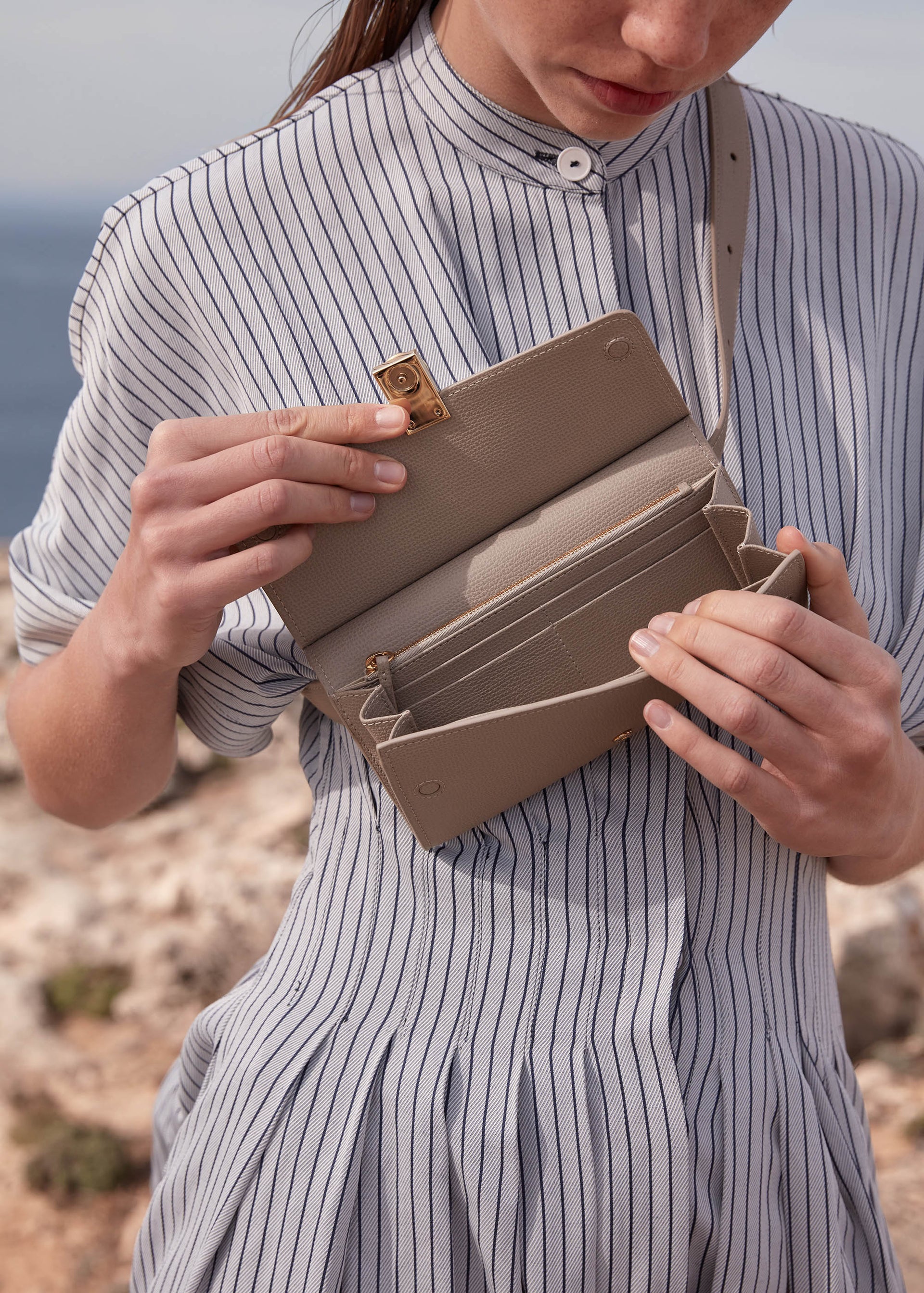 Riñonera Numéro Sept - Gris Topo Grano