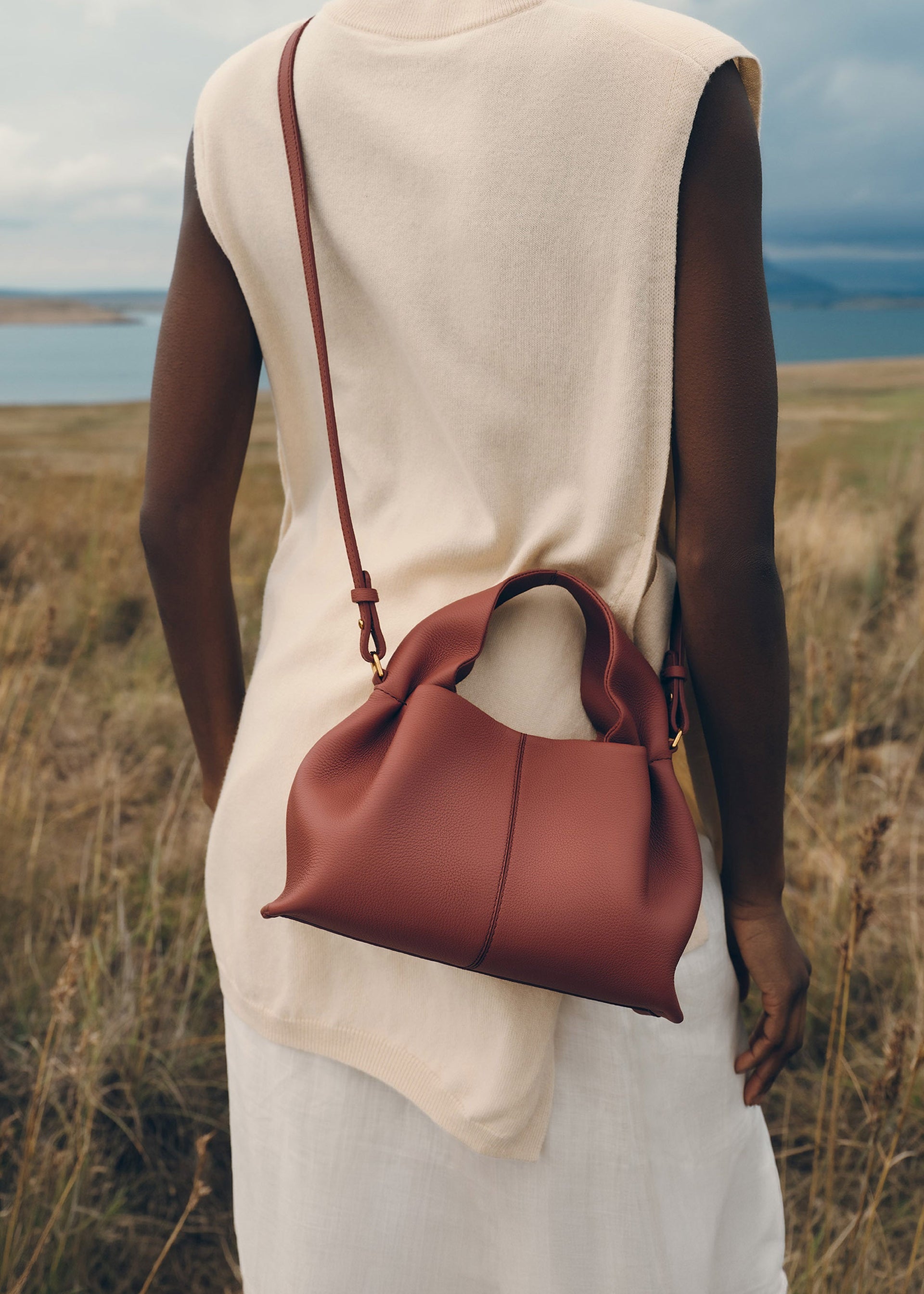 Numéro Neuf Mini - Terracota Piel Granulada