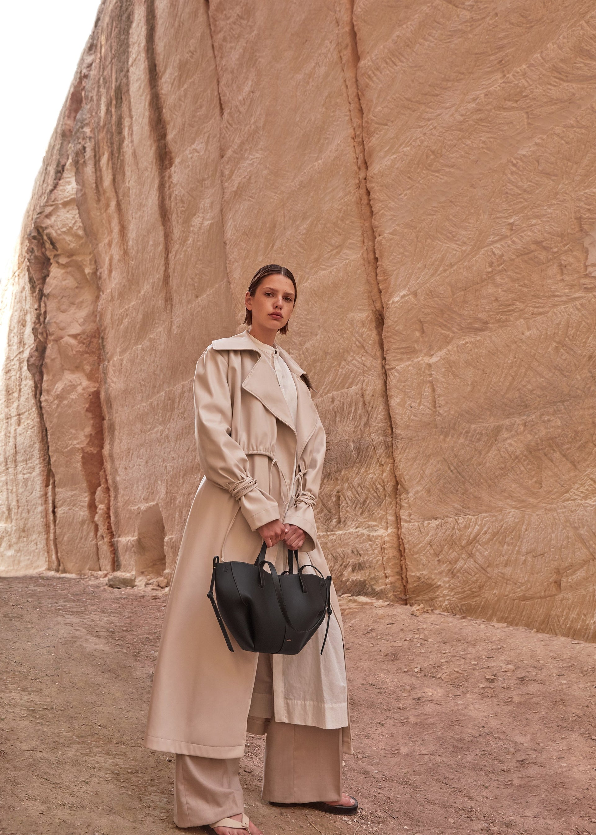 Cyme Mini - Negro Piel Granulada