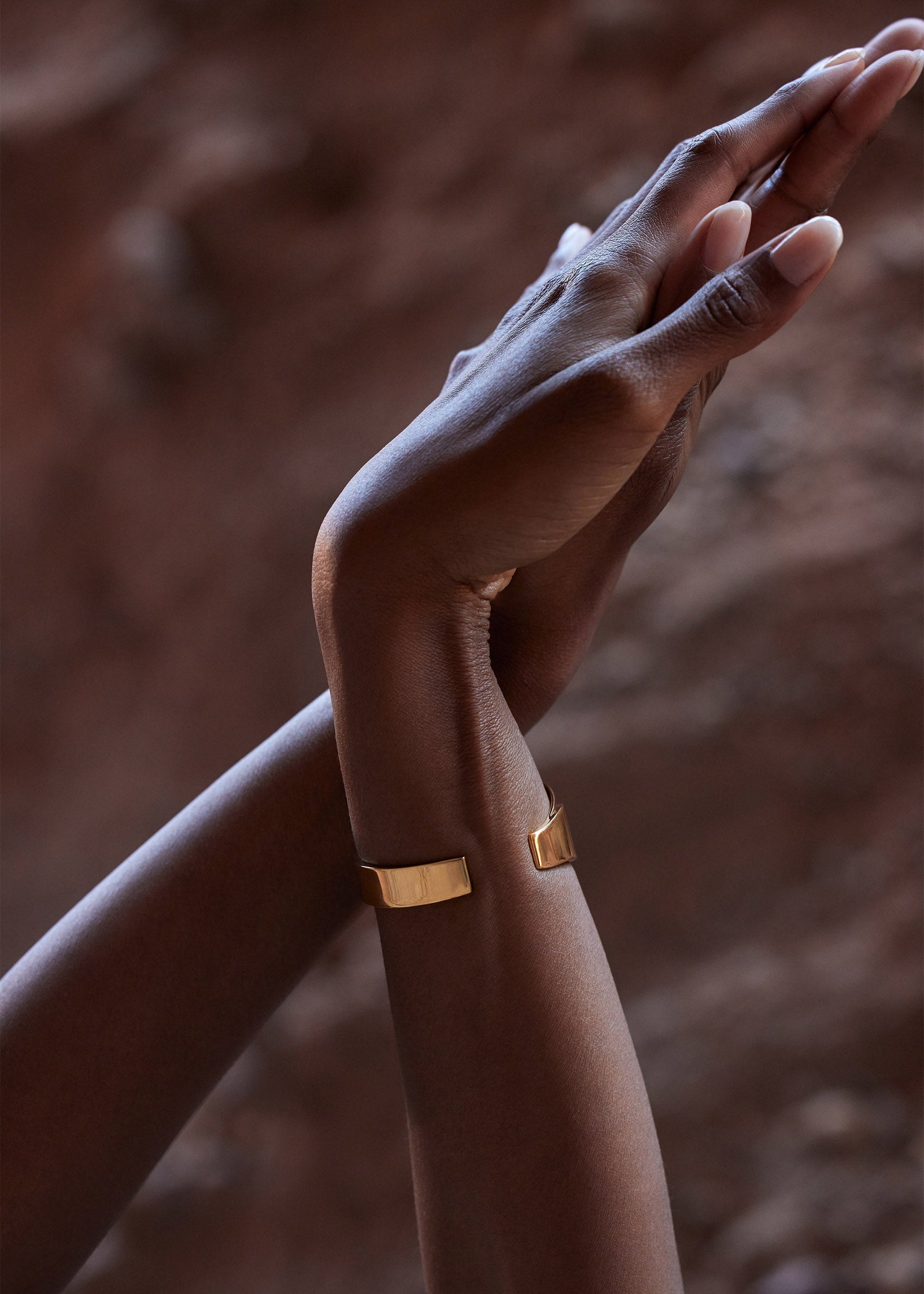 Brazalete Éole - chapada en oro de 24 quilates​