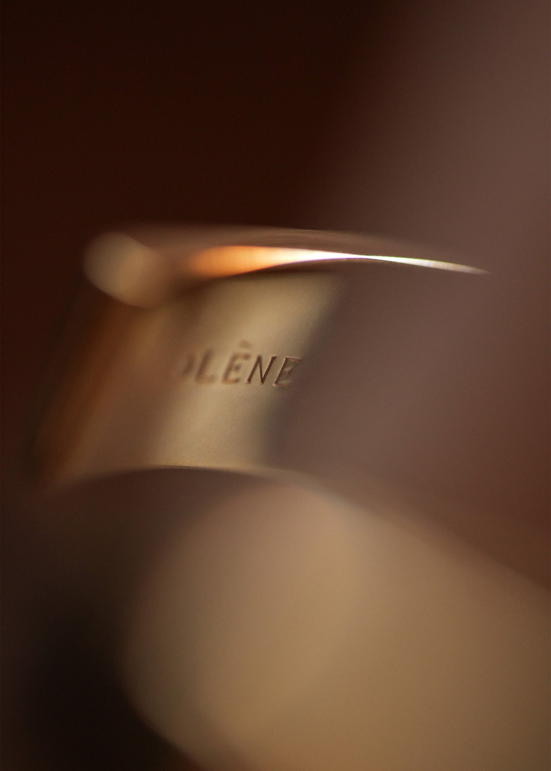 Brazalete Éole - chapada en oro de 24 quilates​