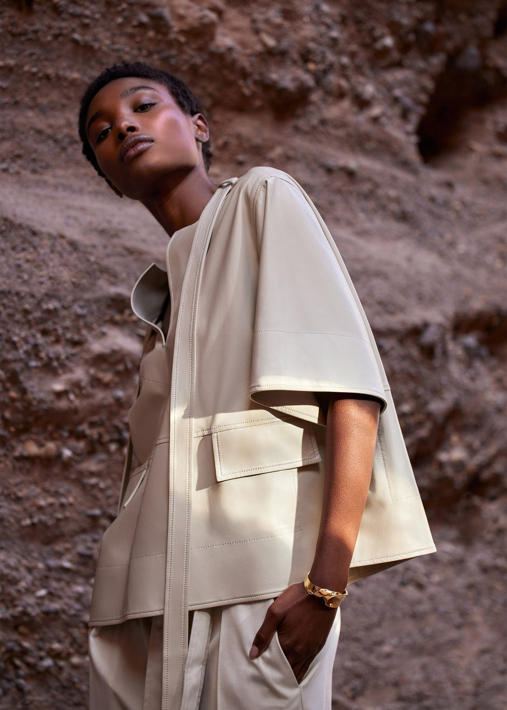 Brazalete Éole - chapada en oro de 24 quilates​