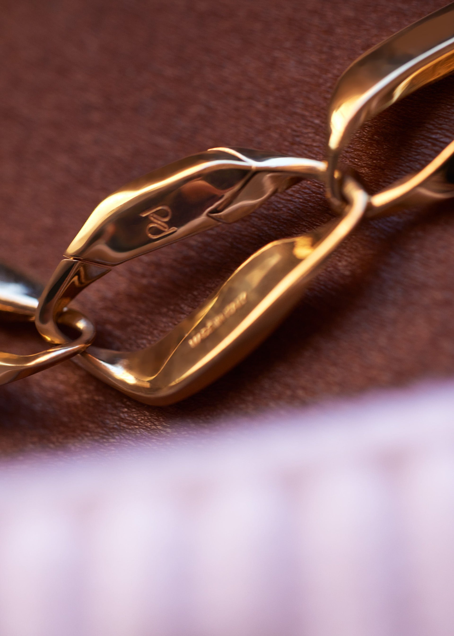 Cadena Éole​ - chapada en oro de 24 quilates​